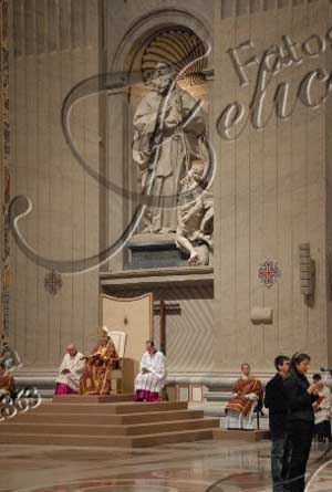 Pope Benedict XVI under the statue of St Francis of Paola