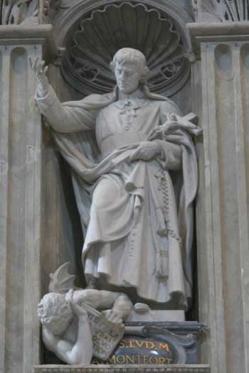St Peter's statues of Founder Saints - St Louis de Montfort